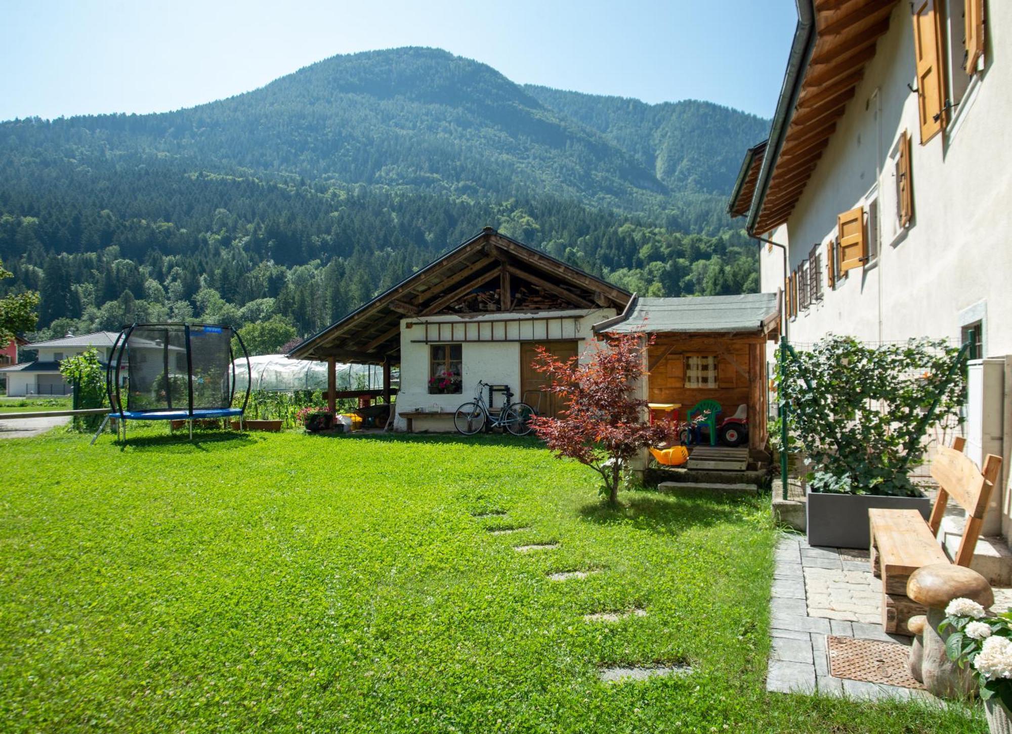 La Lesivera Bed And Breakfast Tione di Trento Exteriör bild