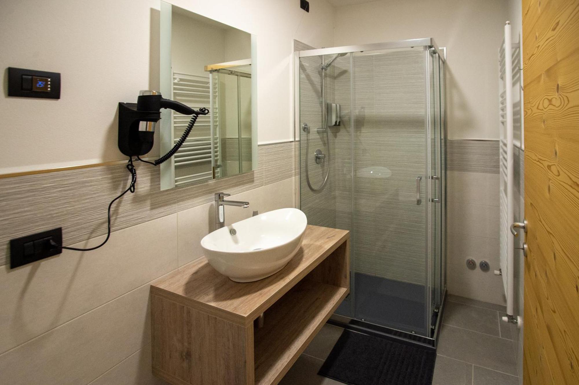 La Lesivera Bed And Breakfast Tione di Trento Exteriör bild