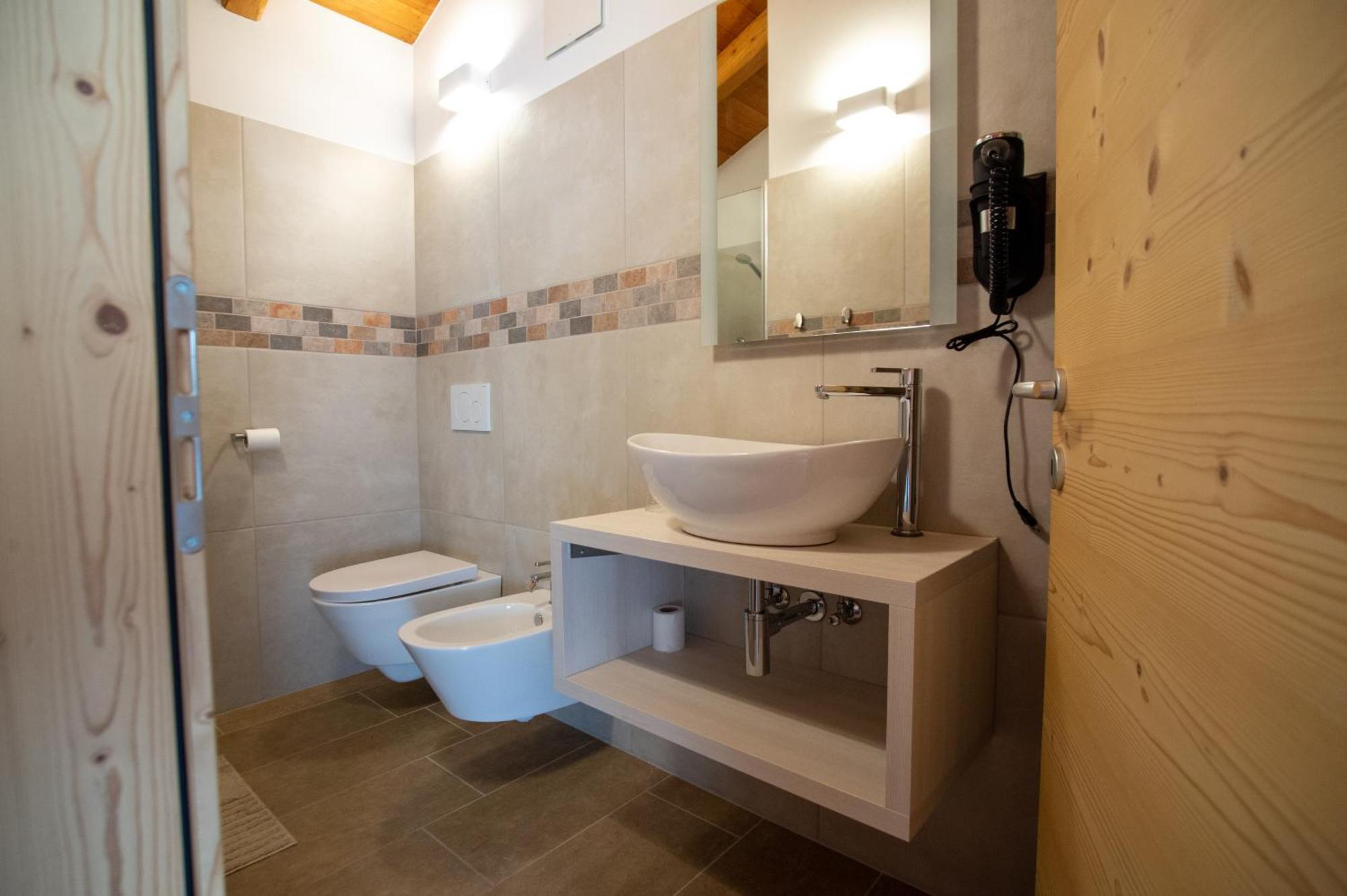 La Lesivera Bed And Breakfast Tione di Trento Exteriör bild